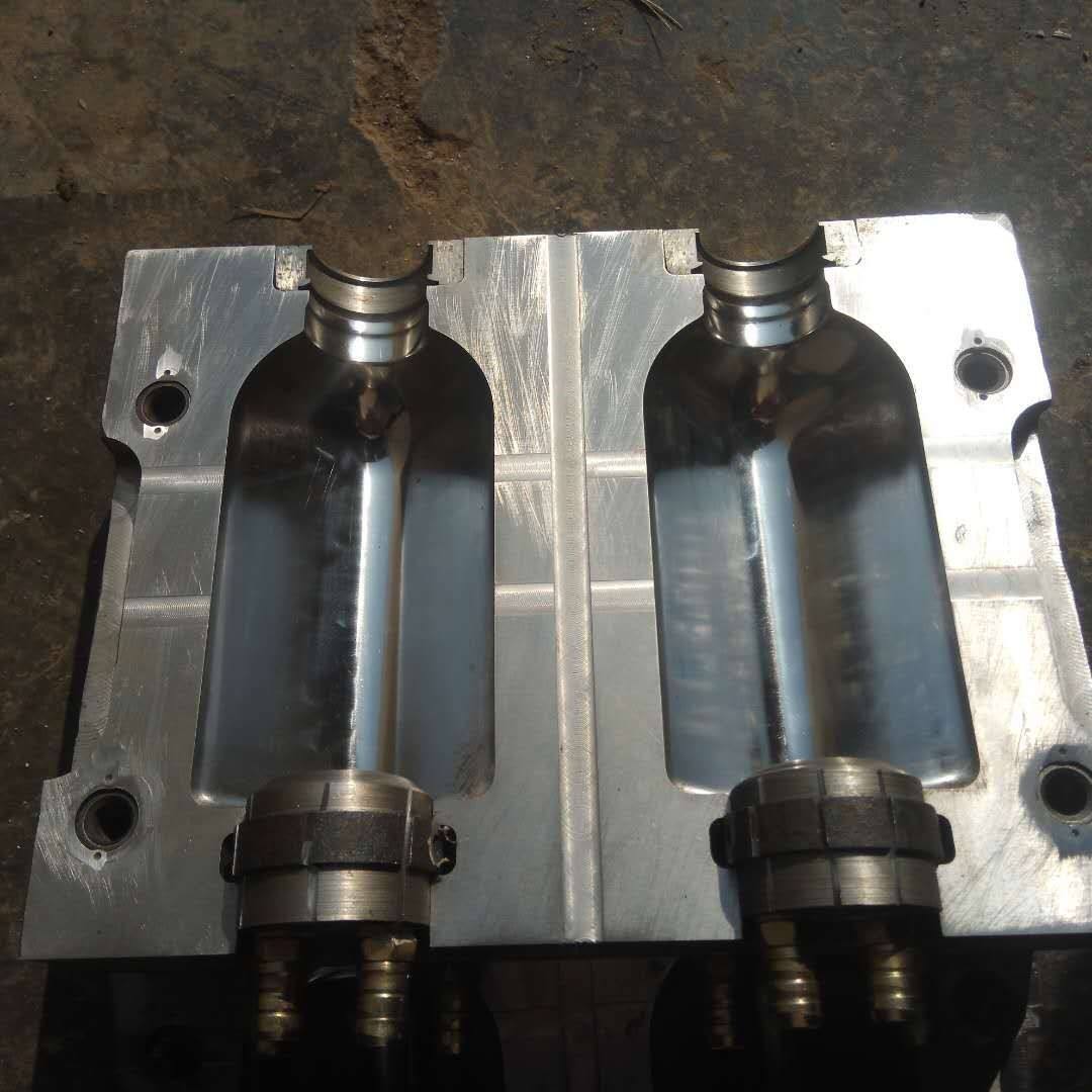 Custom Injection Molds
